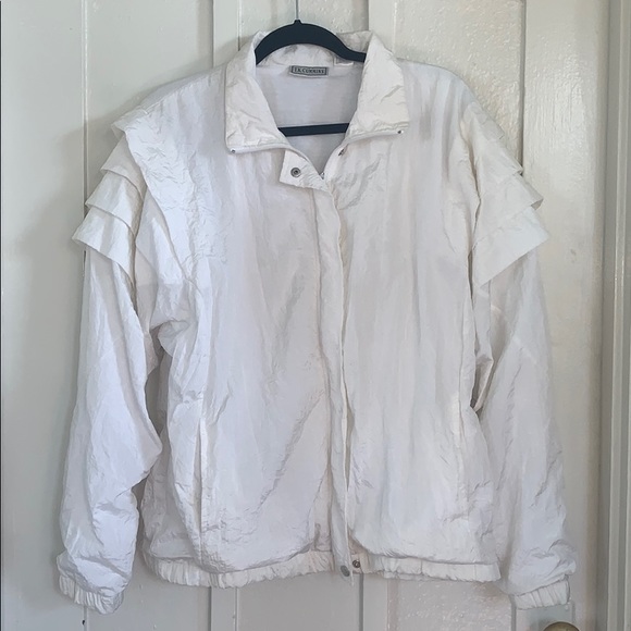 ⛅️Vintage Ruffle Windbreaker - Picture 2 of 6